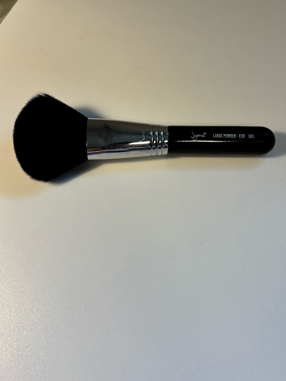 Sigma Beauty F20 Large Powder Brush